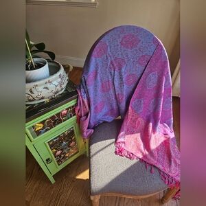 NWOT Pink and Purple Paisley Shawl